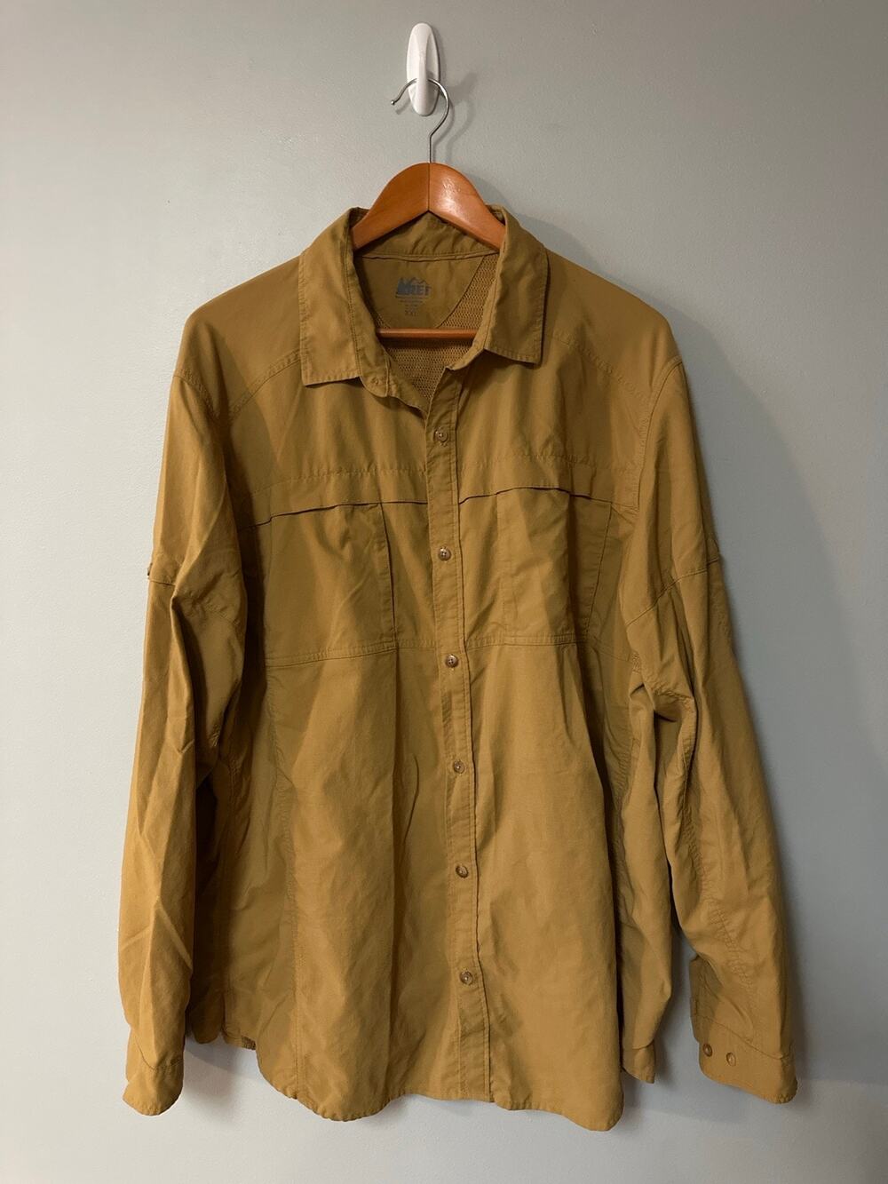 REI Sahara Button Up Hiking Shirt XXL Tan Outdoor Fishing Travel Ventilated